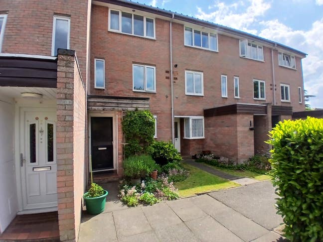Double Room with All Bills inc. Near Eastcroydon Main Photo