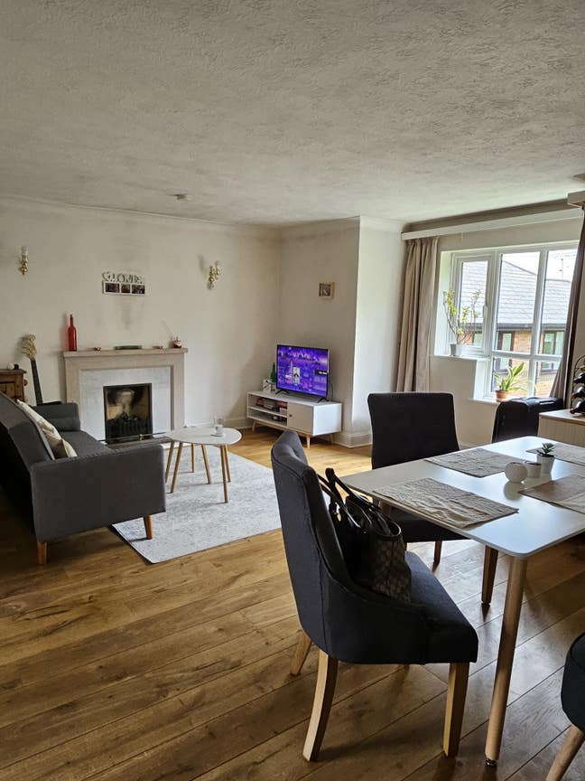 Ensuite double room in two bedroom flat  Main Photo