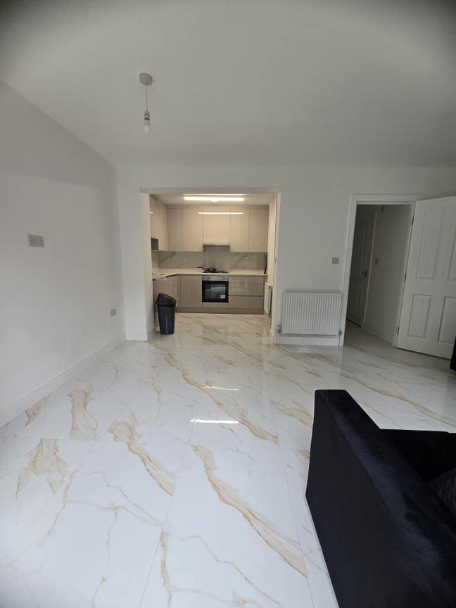 Colindale NW9: En-Suite Rooms with All Bills Inclu Main Photo