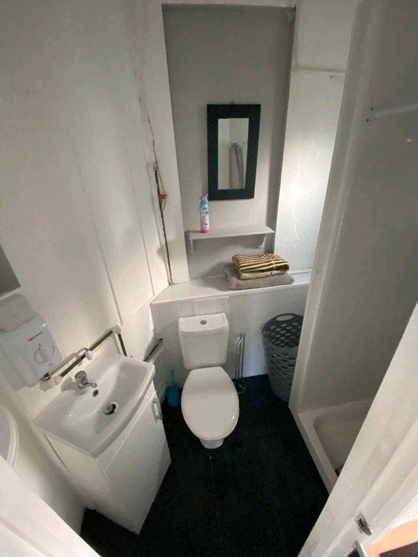 Flat to rent Cardiff CF24 Main Photo