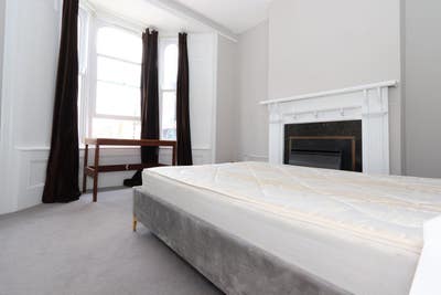Spacious new rooms in Mile End E3 Main Photo