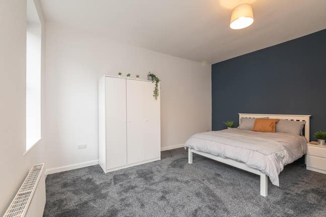 Cosy and Homely Double Room In Pudsey -  Bills Inc Main Photo