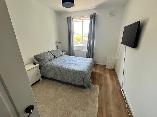 Bright & Airy Double Room  Main Photo