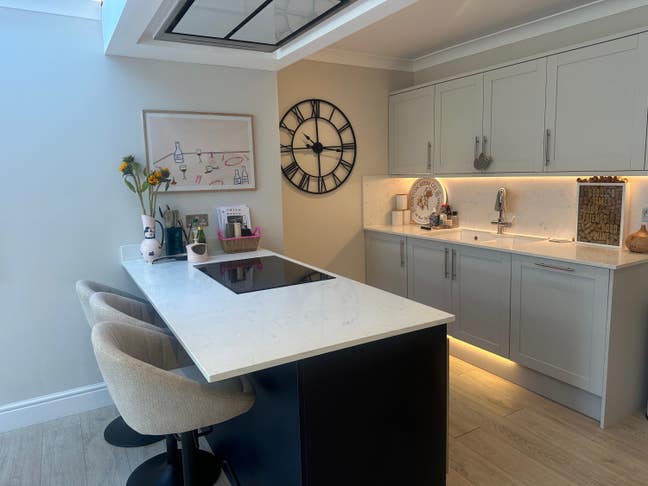 Double room for rent in lovely house in St Marks Main Photo