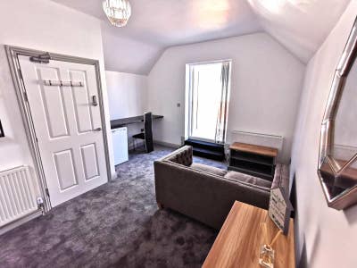 ** LARGE Studio & private rooftop terrace B30! Main Photo