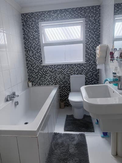 Beautiful double room for rent  Main Photo