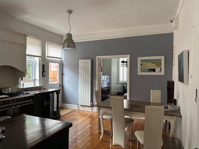 Large executive house 5 min walk from Derby Royal Main Photo