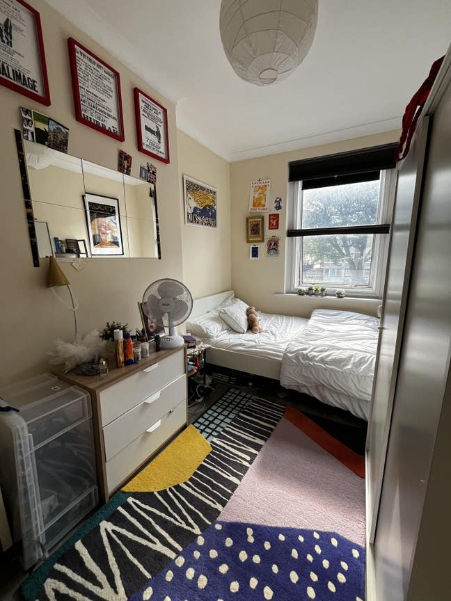 Sunny and Spacious Room in Perfect Hoxton Location Main Photo