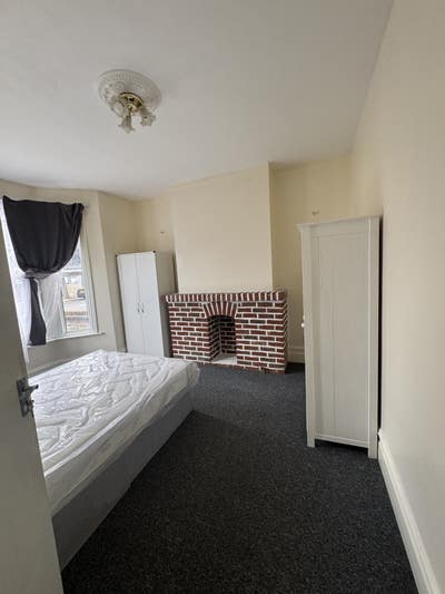 Rooms for Rent Single and Double  Main Photo