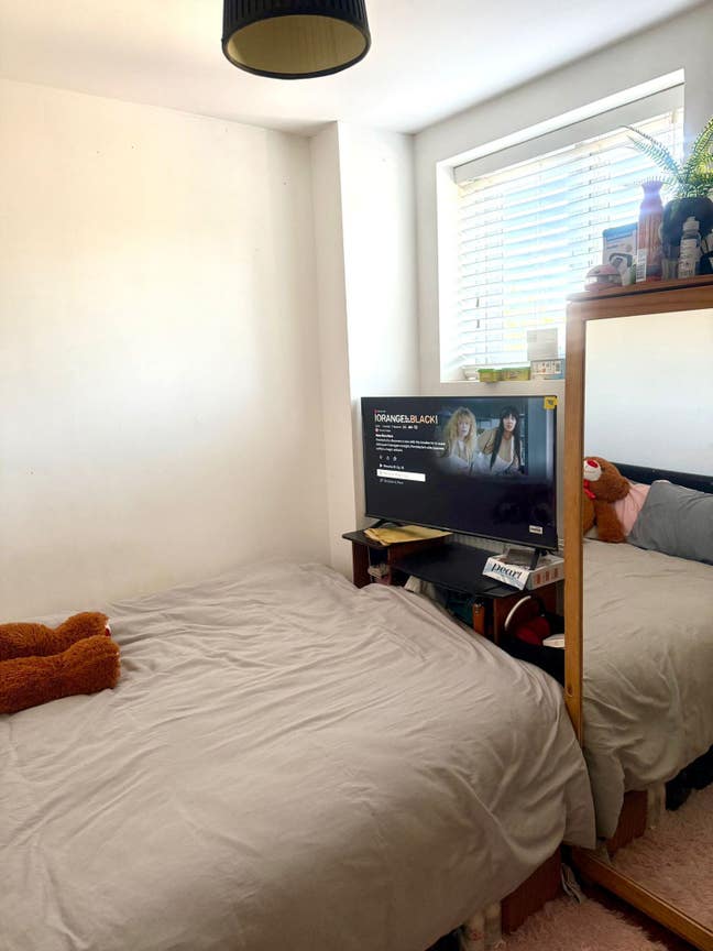 Double bedroom with En-suite bathroom Main Photo