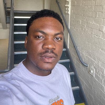 21 year old Male seeks a double room Main Photo