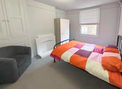 Newly Refurbished Rooms –  Central Wellingborough Main Photo