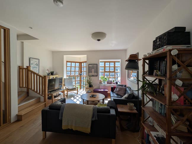 Ground level double room in Swedish style home Main Photo