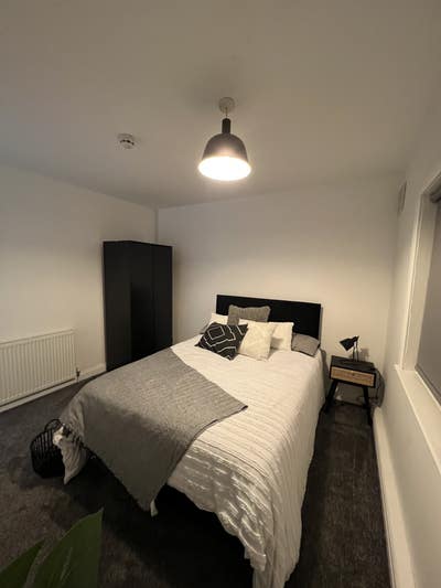 Stylish room in 4 bed house share Main Photo