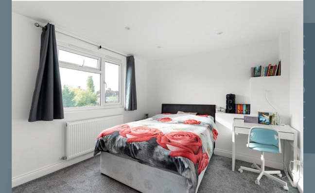 Double bedroom Redbridge, Gantshill, Newbury Park Main Photo