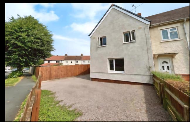Lovely double bedroom to let  Main Photo