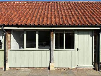Self Contained En-Suite Large Room M-F Let Main Photo