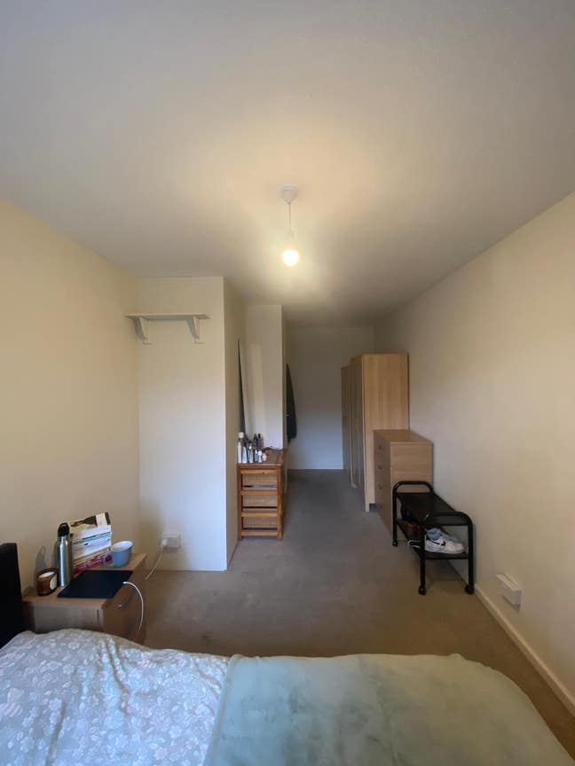 1 Spacious Bedroom available in Clapham Main Photo