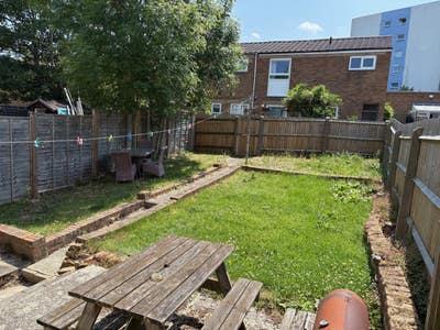 Double room in Balham house with large garden Main Photo