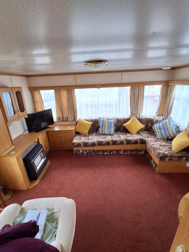 Caravan to rent Main Photo