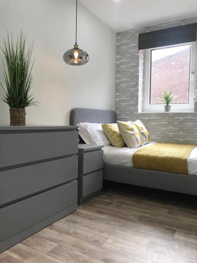 Double Room With Private Bathroom In Town Center  Main Photo