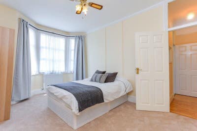 Two nice double rooms in West Ealing - gr8 loc Main Photo