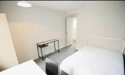 Furnished Double Rooms Available  Main Photo
