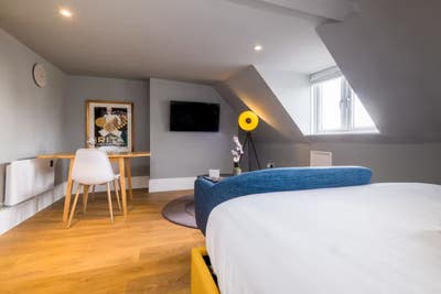 Central Studio Flat, Sea Views, All Bills Inc  Main Photo
