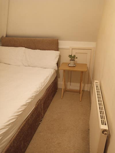 An ensuite single room available. Zero Deposit! Main Photo