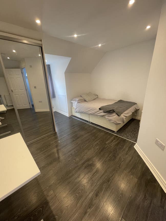 Stylish en-suite room - Augusta Park Main Photo