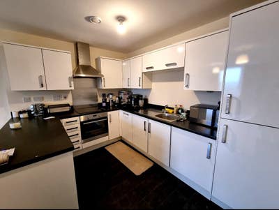 Double bedroom with Private bathroom  Main Photo