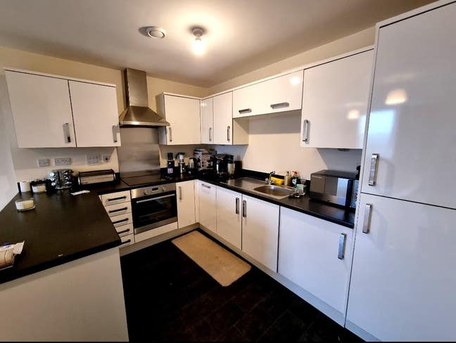 Double bedroom with Private bathroom  Main Photo