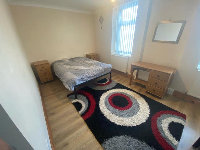 Double room to let  Main Photo