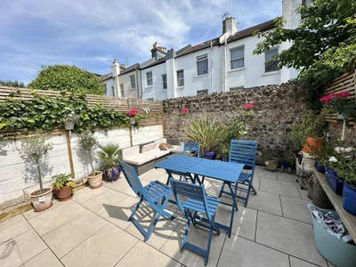 2Bed Maisonette + sunny garden in central Brighton Main Photo
