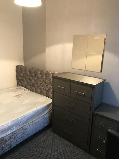 HMO rooms - supported housing - no service charge  Main Photo