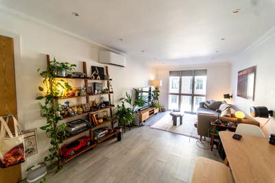 Spacious 2 bed 2 bath w/Air Conditioning  Main Photo