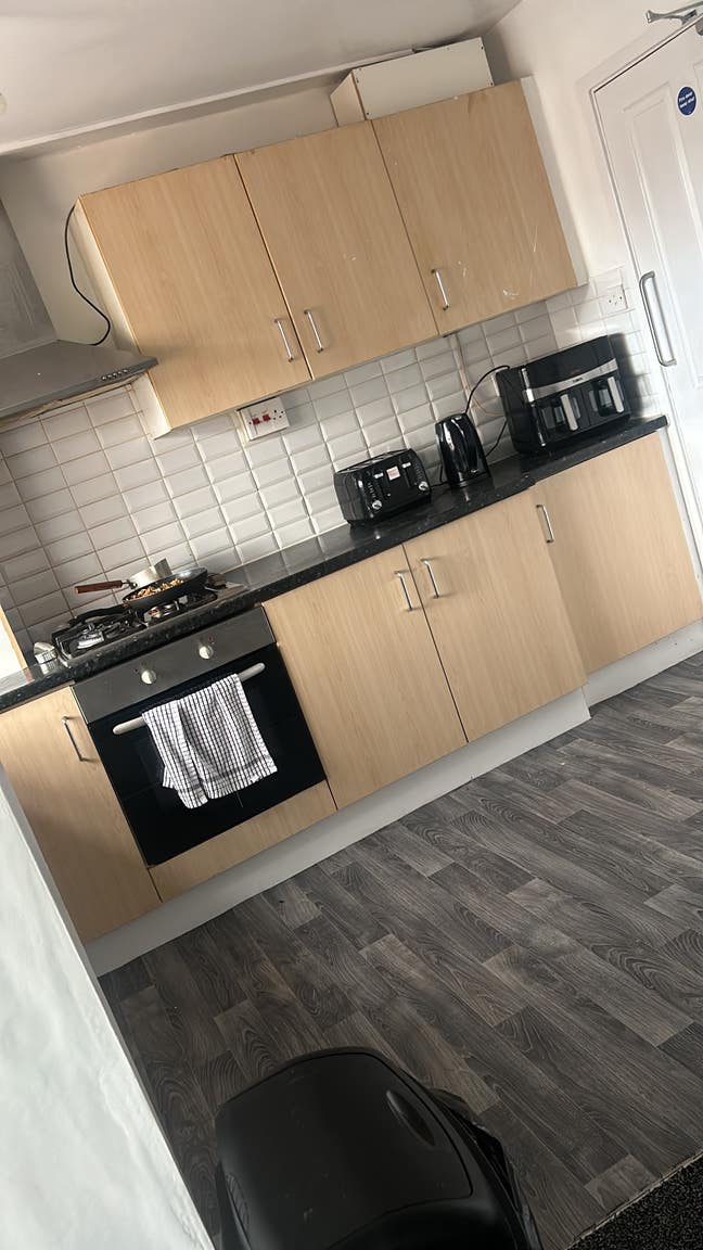 Shared Accomodation Benefits/ Dss Tenants Only Main Photo