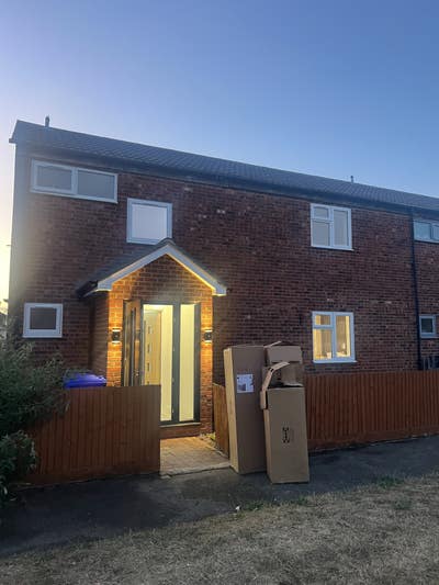 Lovely 3 Bedroom house  Main Photo