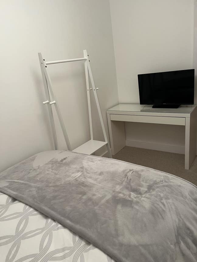 Lovely furnished double room Main Photo