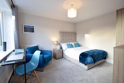 🌟Large Off-Suite Room🌟 Main Photo