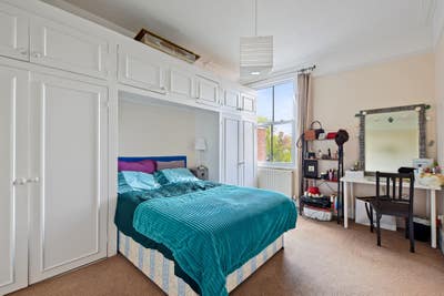 3 Bedroom Garden Flat Willesden Green Main Photo