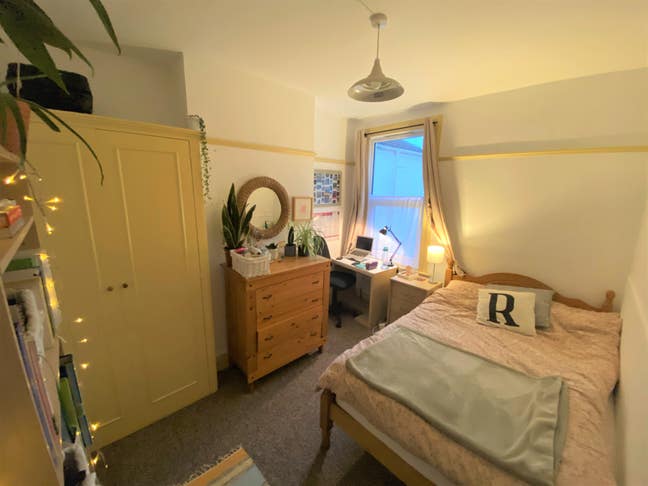 Stunning 5 bed property avalible by the room! Main Photo
