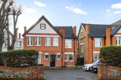 Beautiful 2 bed 2 bath apartment in Blackheath Main Photo