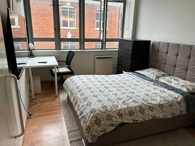 October Fully Furnished for Rent Main Photo