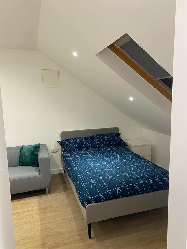 Beautiful Loft Room (En-Suite) Main Photo