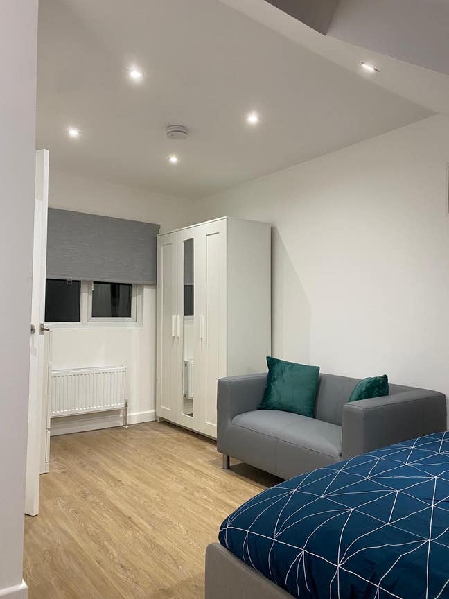 Beautiful Loft Room (En-Suite) Main Photo