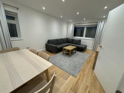 Newly Refurbished 2 Bedroom - Ealing Main Photo