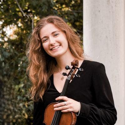 Looking for a cosy room with good travel Main Photo