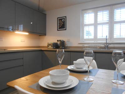 Kedleston Road - Ensuite Room Main Photo