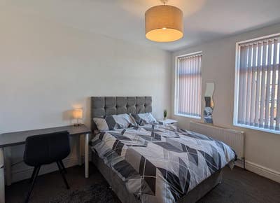 🎉Amazing Modern All En-Suite 6-Bed House 😎 Main Photo